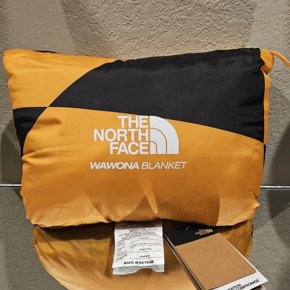 ▪️THE NORTH FACE▪️Packable Wawona Blanket - Picture 2 of 3